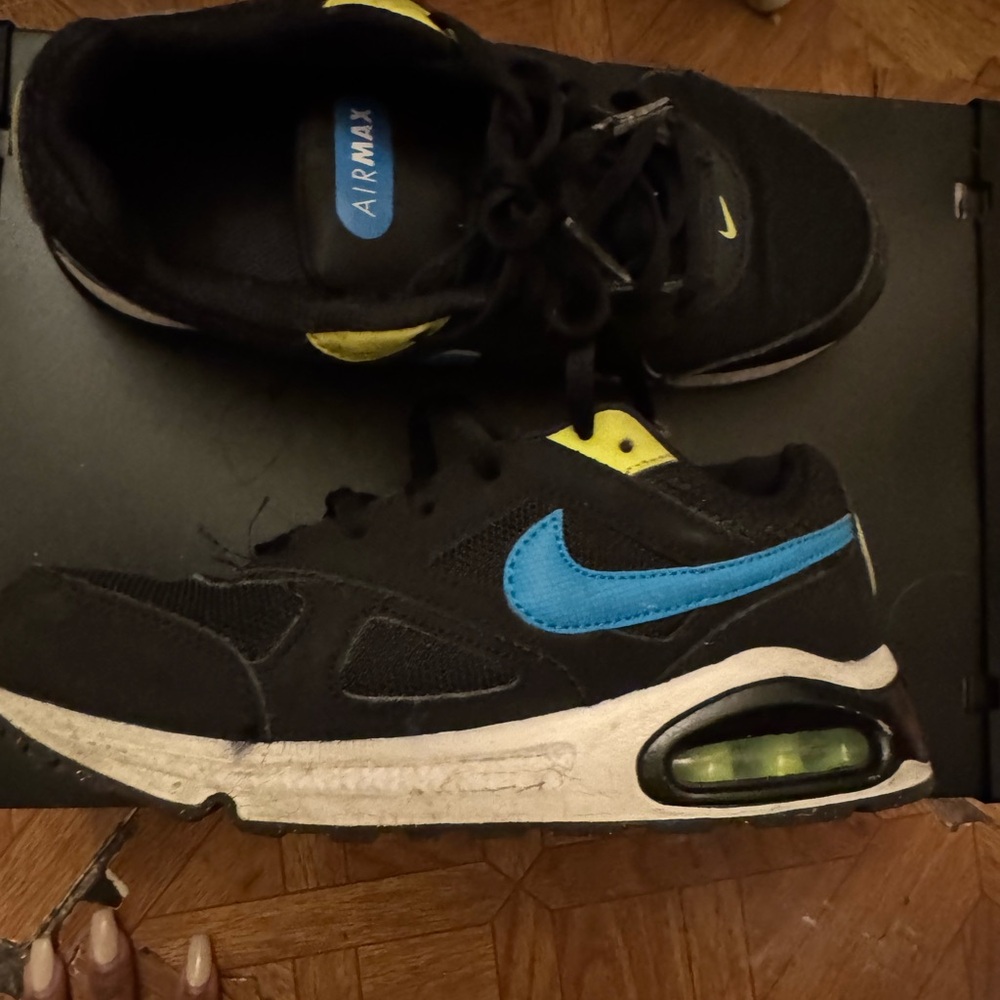 Nike Air Max IVO Black Sneakers with Blue Swoosh